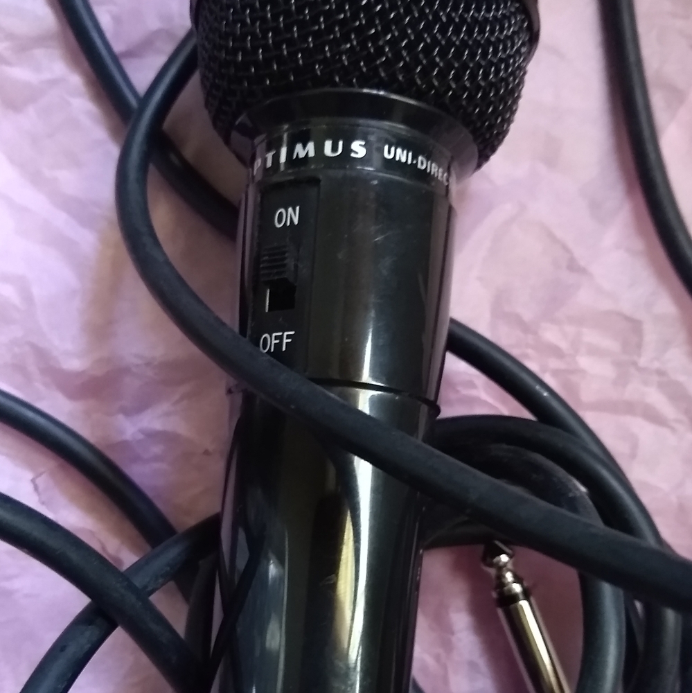 Microphone